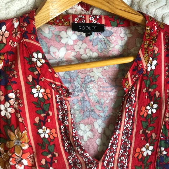 Rollee Flowy Red Floral Dress - Picture 7 of 7